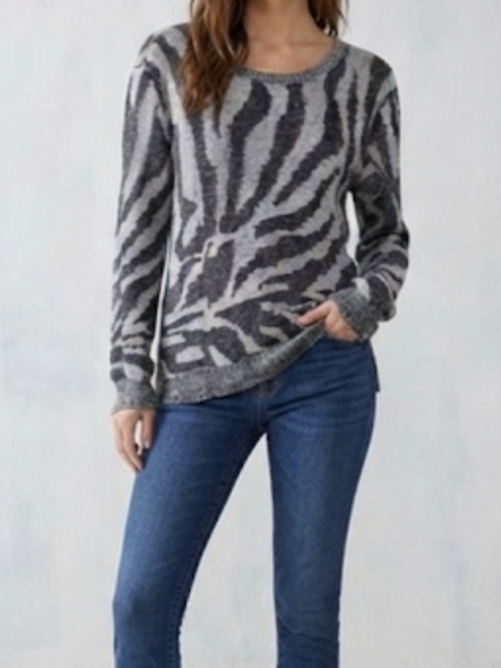 URBAN OUTFITTERS | Silence + Noise Zebra Print Pullover Sweater Large